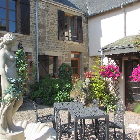 Bed and Breakfast Le Figuier La Foret-Auvray Экстерьер фото